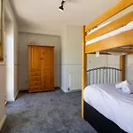 Laurels- 3-Beds, Parking, Short Walk To Beach